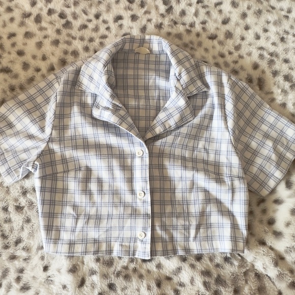 Brandy Melville Tops Brandy Melville Vivian Top Poshmark